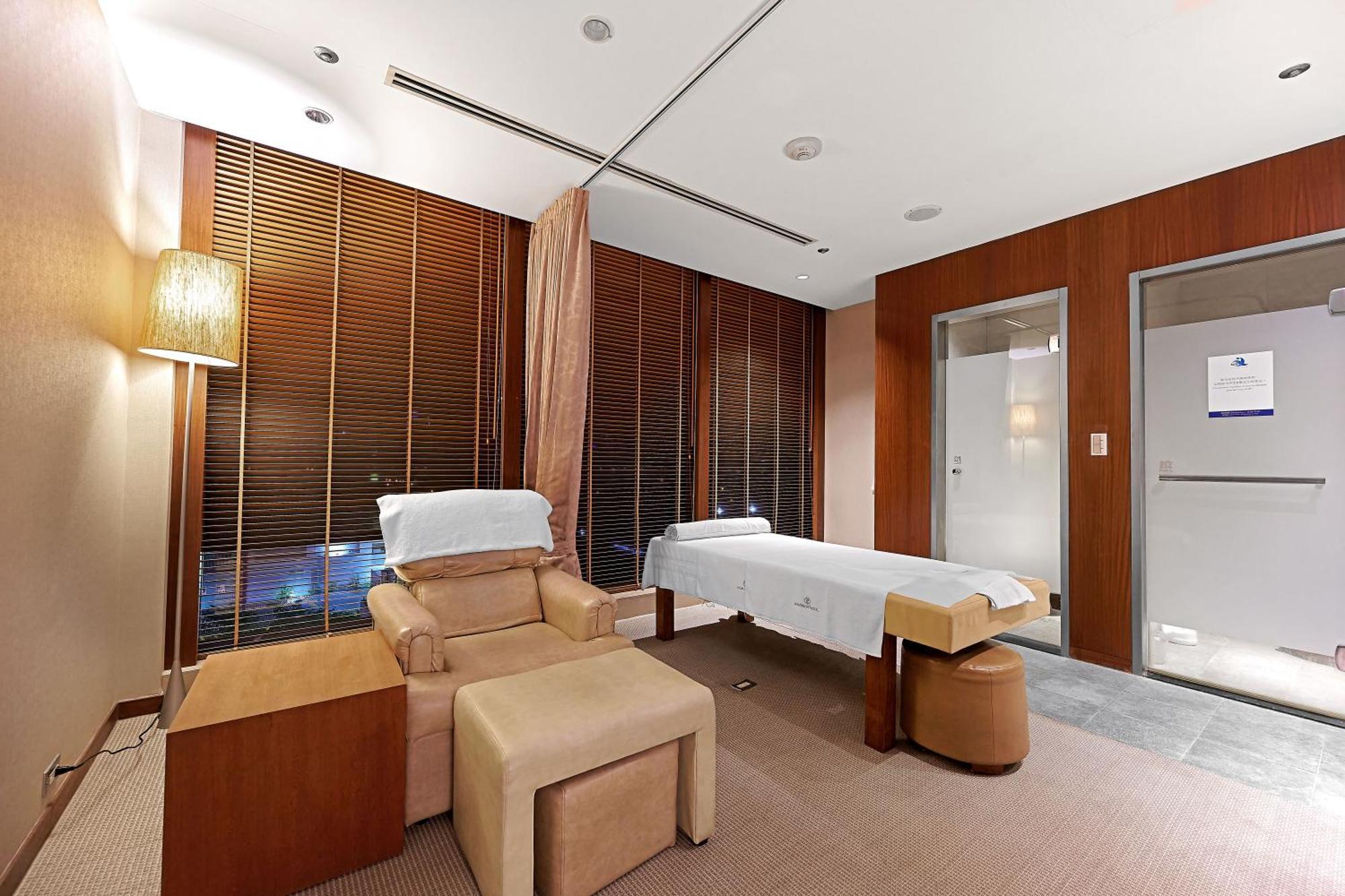 Windsor Hotel Taichung Luaran gambar A treatment room at the spa